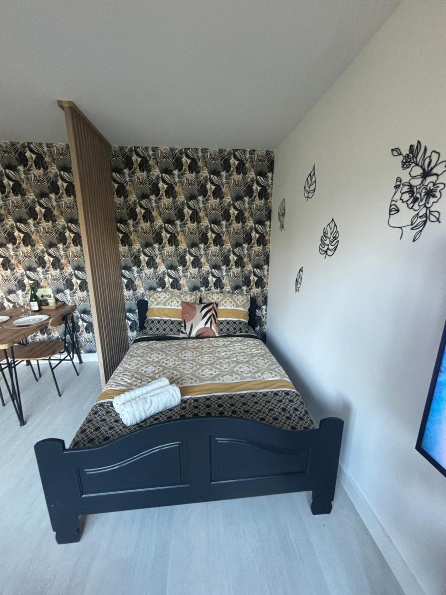 Ferienwohnung Bienvenue Chez Vous Valognes Exterior foto